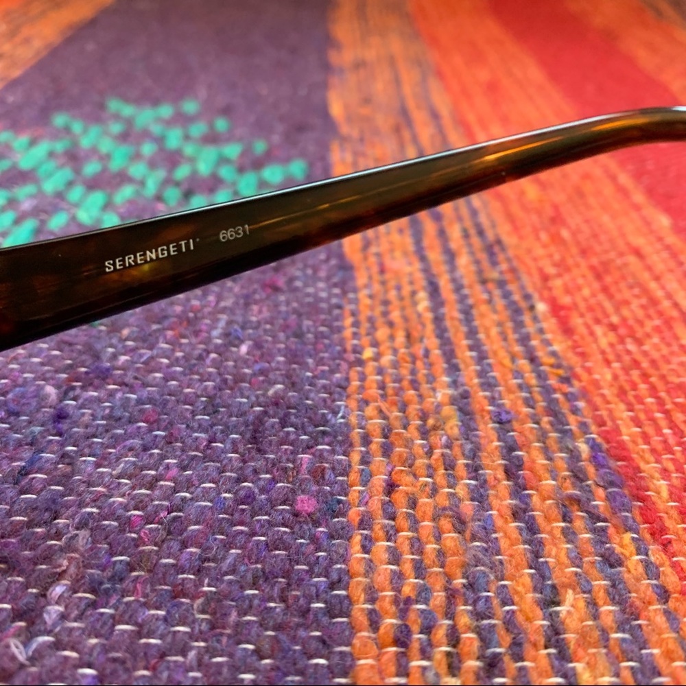 Women's Serengeti tortoise shell sunglasses - Picture 4 of 12